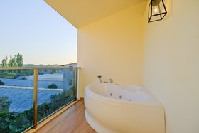Ciello Suites Hotel
