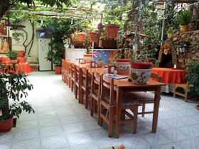 Ferah Pension Monica's Place