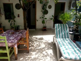Ferah Pension Monica's Place