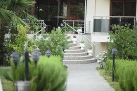 Han Deluxe Hotel & Suites