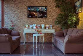 Han Deluxe Hotel & Suites
