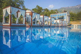 Orka Cove Hotel Penthouse & Suites