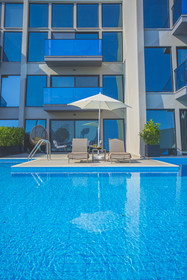 Orka Cove Hotel Penthouse & Suites