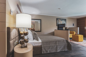 Orka Cove Hotel Penthouse & Suites