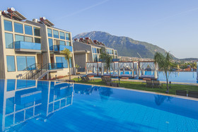 Orka Cove Hotel Penthouse & Suites