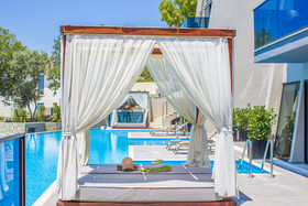 Orka Cove Hotel Penthouse & Suites