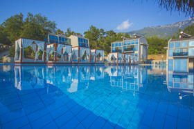 Orka Cove Hotel Penthouse & Suites