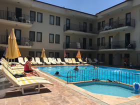 Poppy Apartments