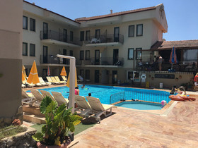Poppy Apartments