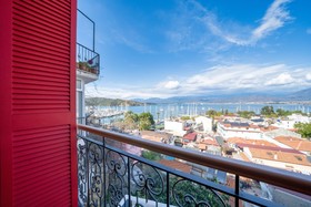 Reddoors Suites