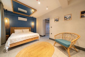 Reddoors Suites