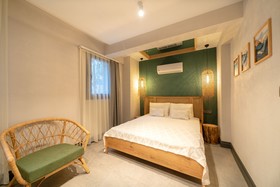 Reddoors Suites