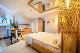 Reddoors Suites