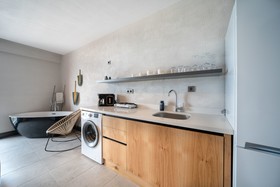 Reddoors Suites