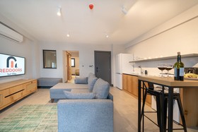 Reddoors Suites