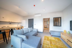 Reddoors Suites