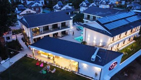 S-Cape Hotel