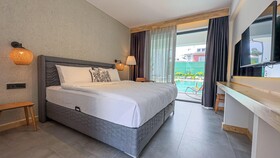 S-Cape Hotel