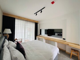 S-Cape Hotel