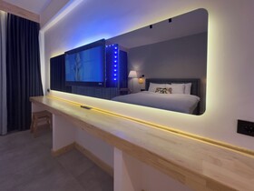S-Cape Hotel
