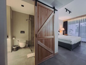 S-Cape Hotel