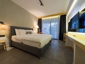S-Cape Hotel