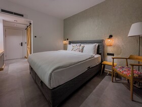 S-Cape Hotel