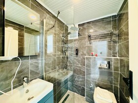 Sea Door Hotel