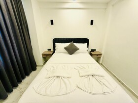 Sea Door Hotel