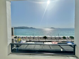 Sea Door Hotel