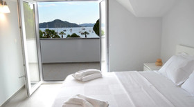 Topaz Apartment