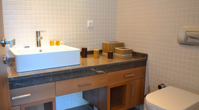 Topaz Apartment