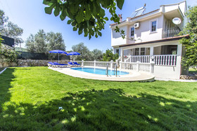 Villa Cagdas by Tatilpremium