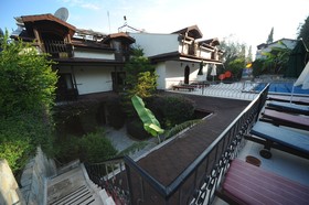 Villa Daffodil