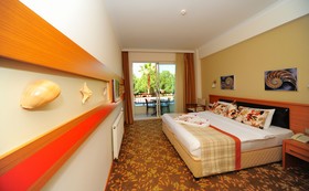 Yacht Boheme Hotel