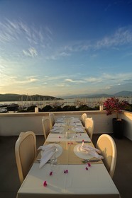 Yacht Boheme Hotel