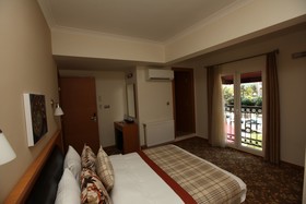 Yacht Boheme Hotel