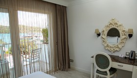 Yacht Classic Hotel