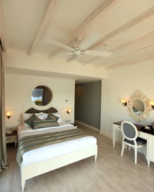 Yacht Classic Hotel