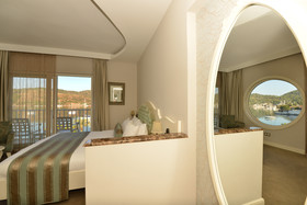 Yacht Classic Hotel