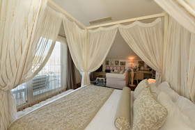 Yacht Classic Hotel