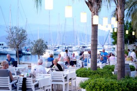 Yacht Classic Hotel