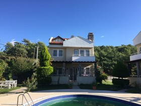 Yanar Villas