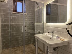 Dionysos 1789 Boutique Hotel