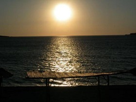 Hanedan Beach