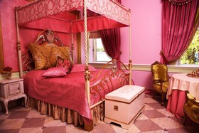 Lola 38 Hotel