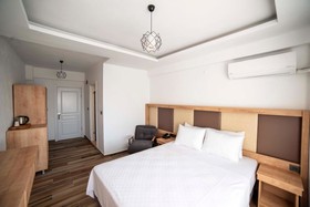 Estia Hotel