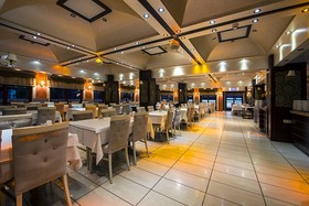 Iris Hotel & Spa