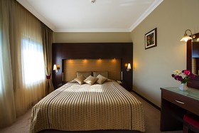Iris Hotel & Spa