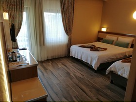 Iris Hotel & Spa
